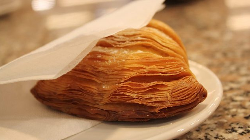 Storie, leggende e falsi miti sulla nascita della sfogliatella napoletana