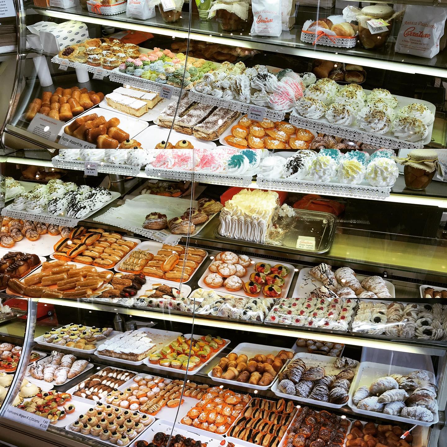 Quanto durano i dolci napoletani? Come conservarli nel modo corretto